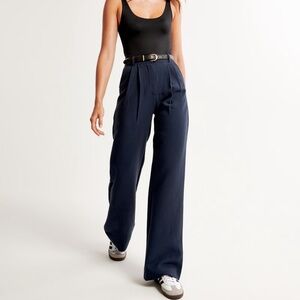 A&F Nvay Sloane Tailored Pant size medium Long